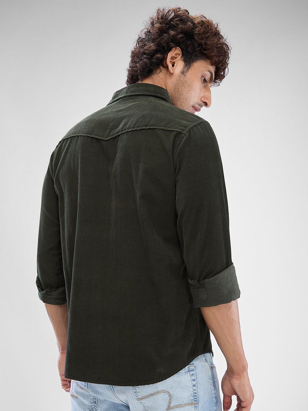 SPYKAR Men Slim Fit Opaque Solid Spread Collar Casual Shirt