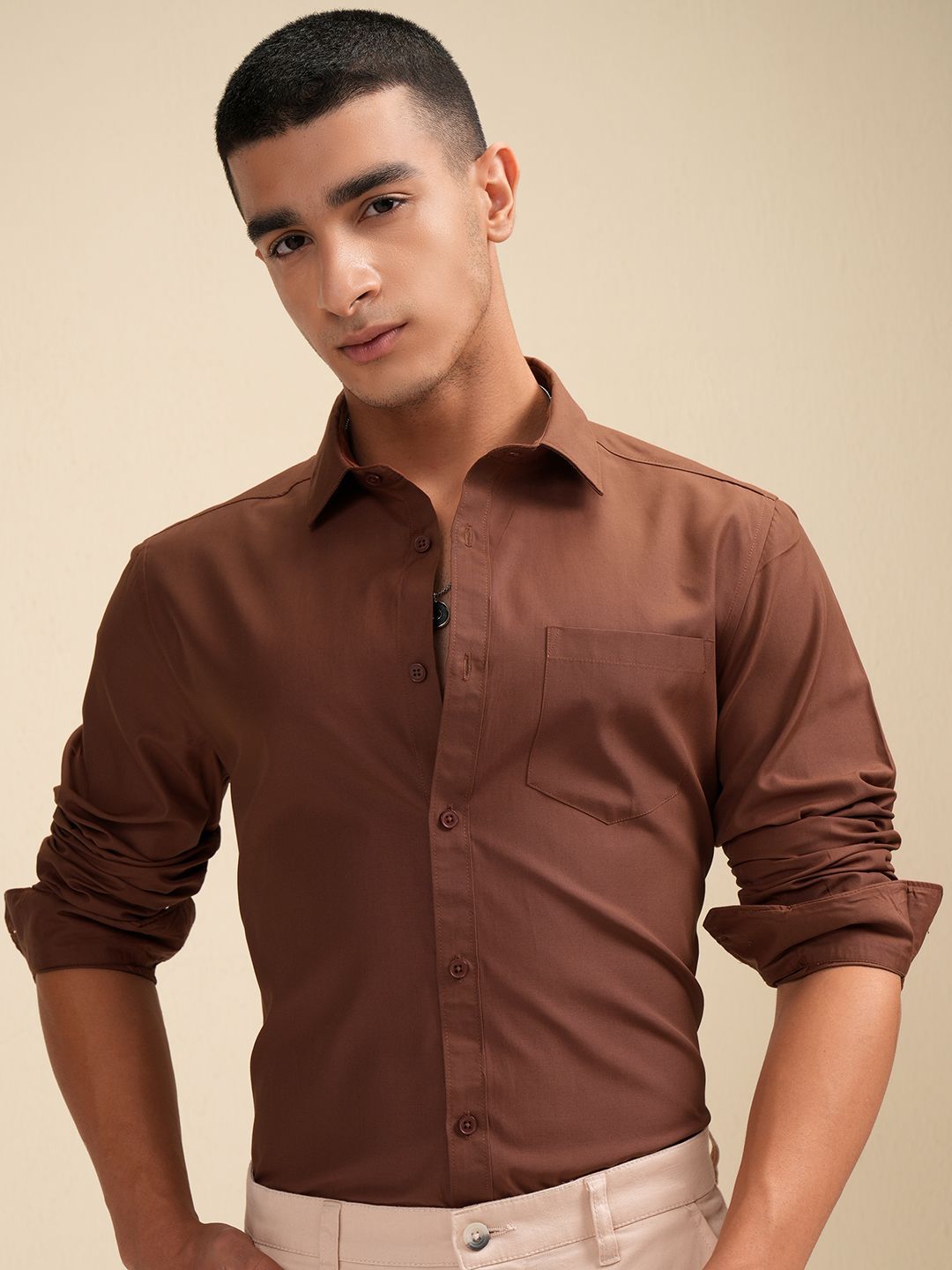 HIGHLANDER Men Solid Casual Shirt