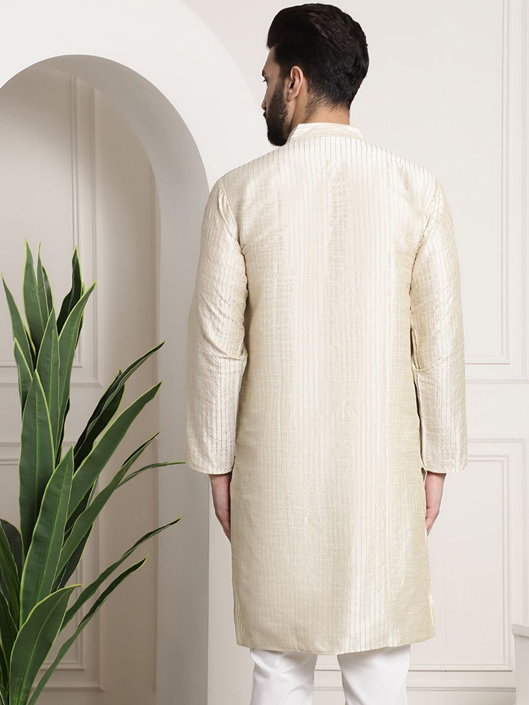 SOJANYA Men Off White & Golden Striped Straight Kurta