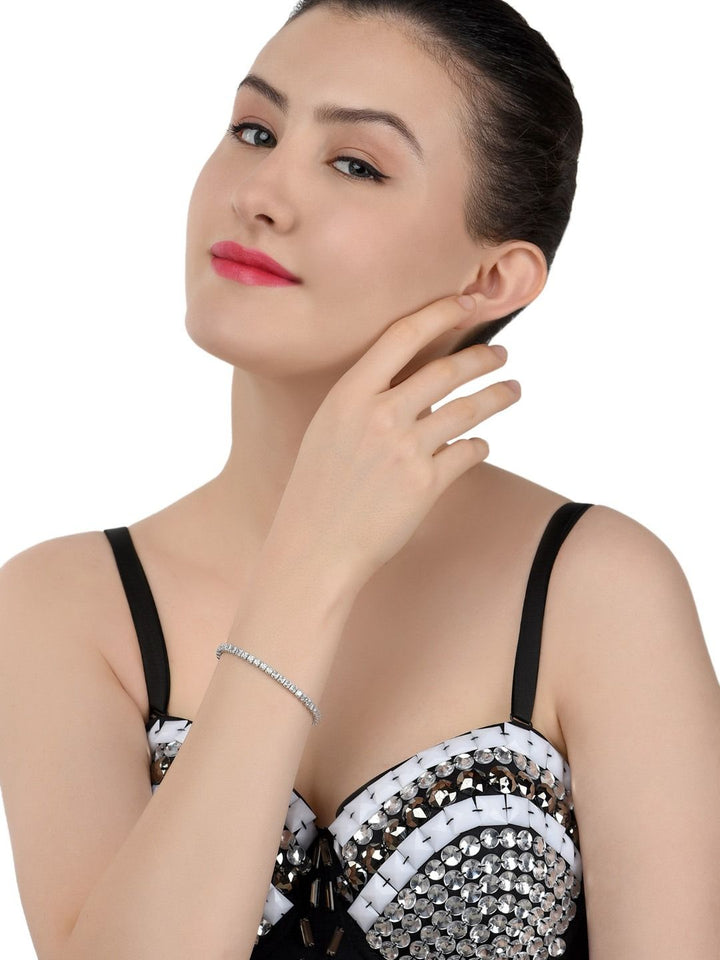 Pek Wanita Zaveri Pearls dengan 2 Gelang Salut Tembaga Bersalut Perak Zirkonia Kubik