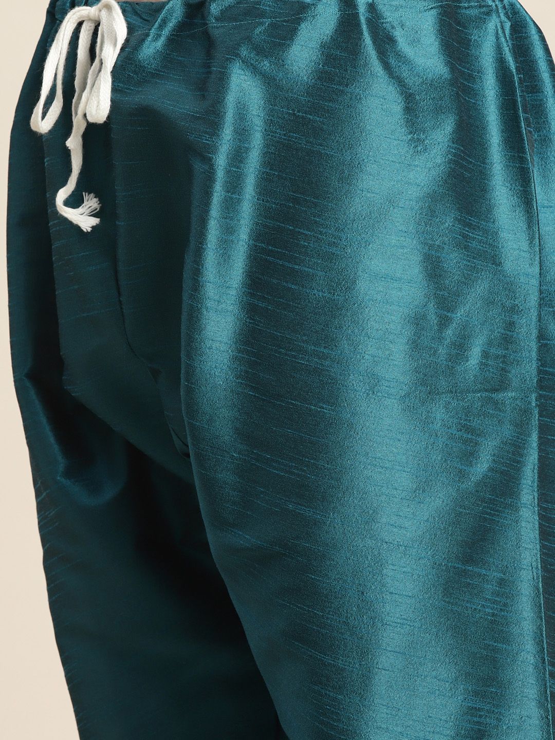 SOJANYA Men Green Kurta with Churidar