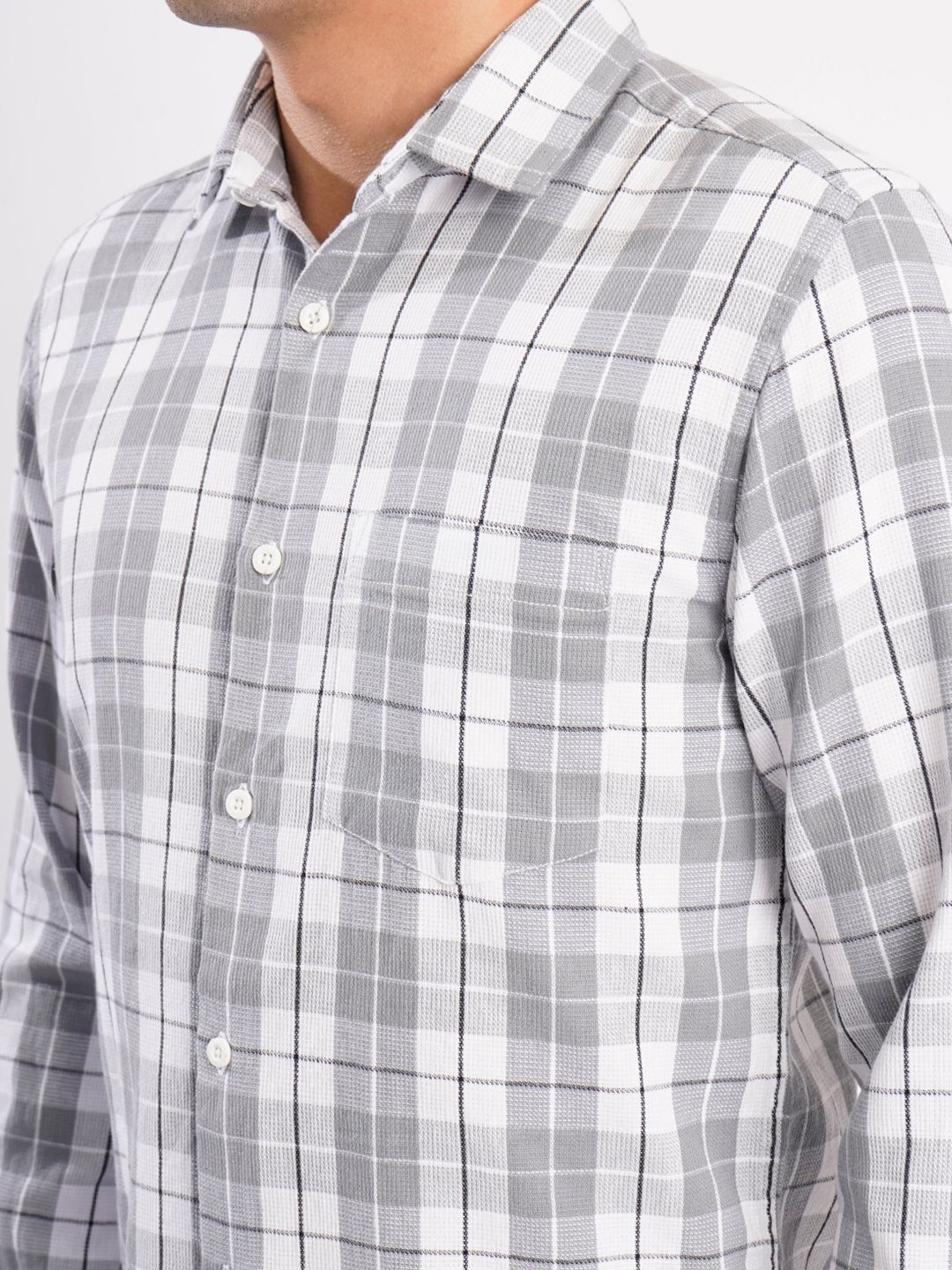 Bene Kleed Men Buffalo Checked Spread Collar Pure Cotton Casual Shirt