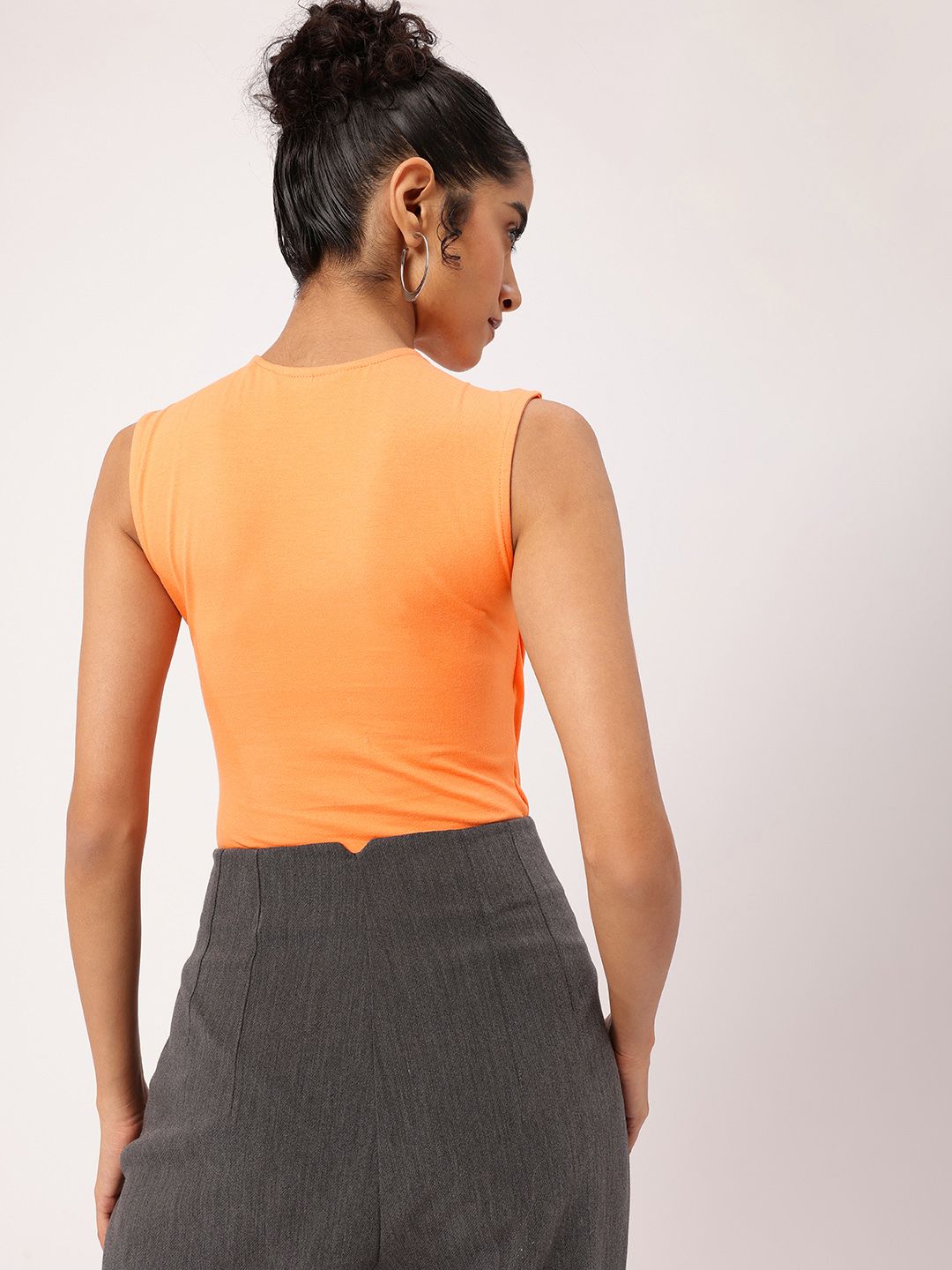 DressBerry Sleek Cute Chic V-Neck Ruched Detail Knitted Bodysuit