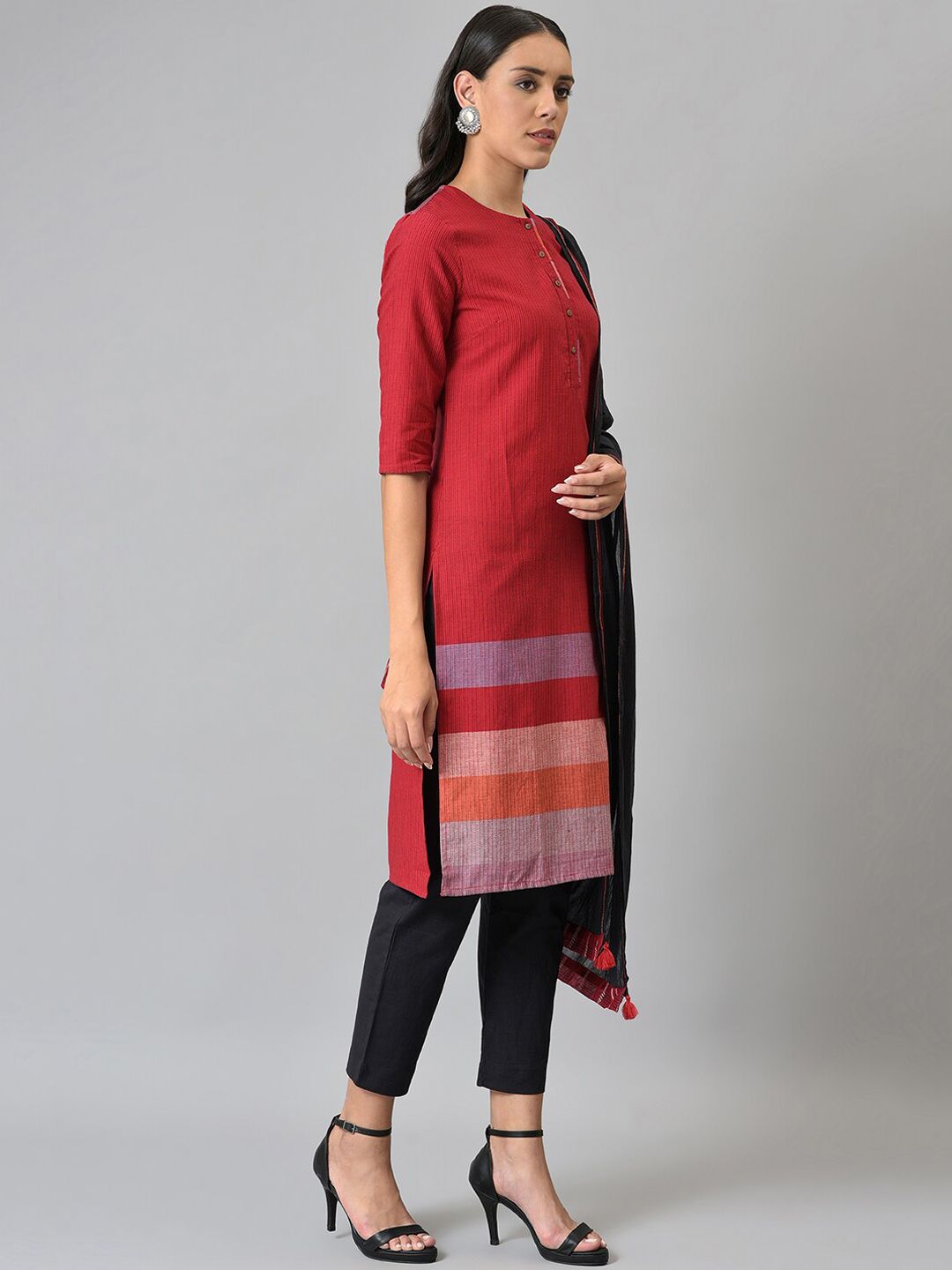 W Geometric Print Cotton Blend Kurta With Slim Pant & Dupatta