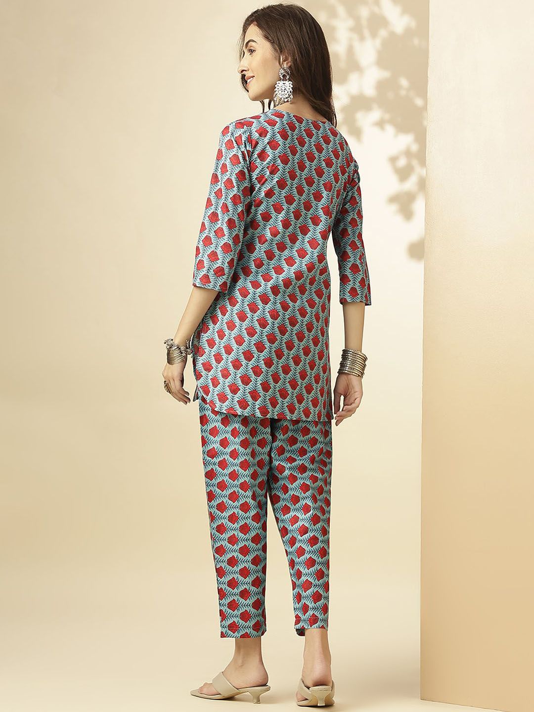 KALINI Ethnic Motifs Printed V-Neck Three-Quarter Sleeves Pure Cotton Tunic & Trousers