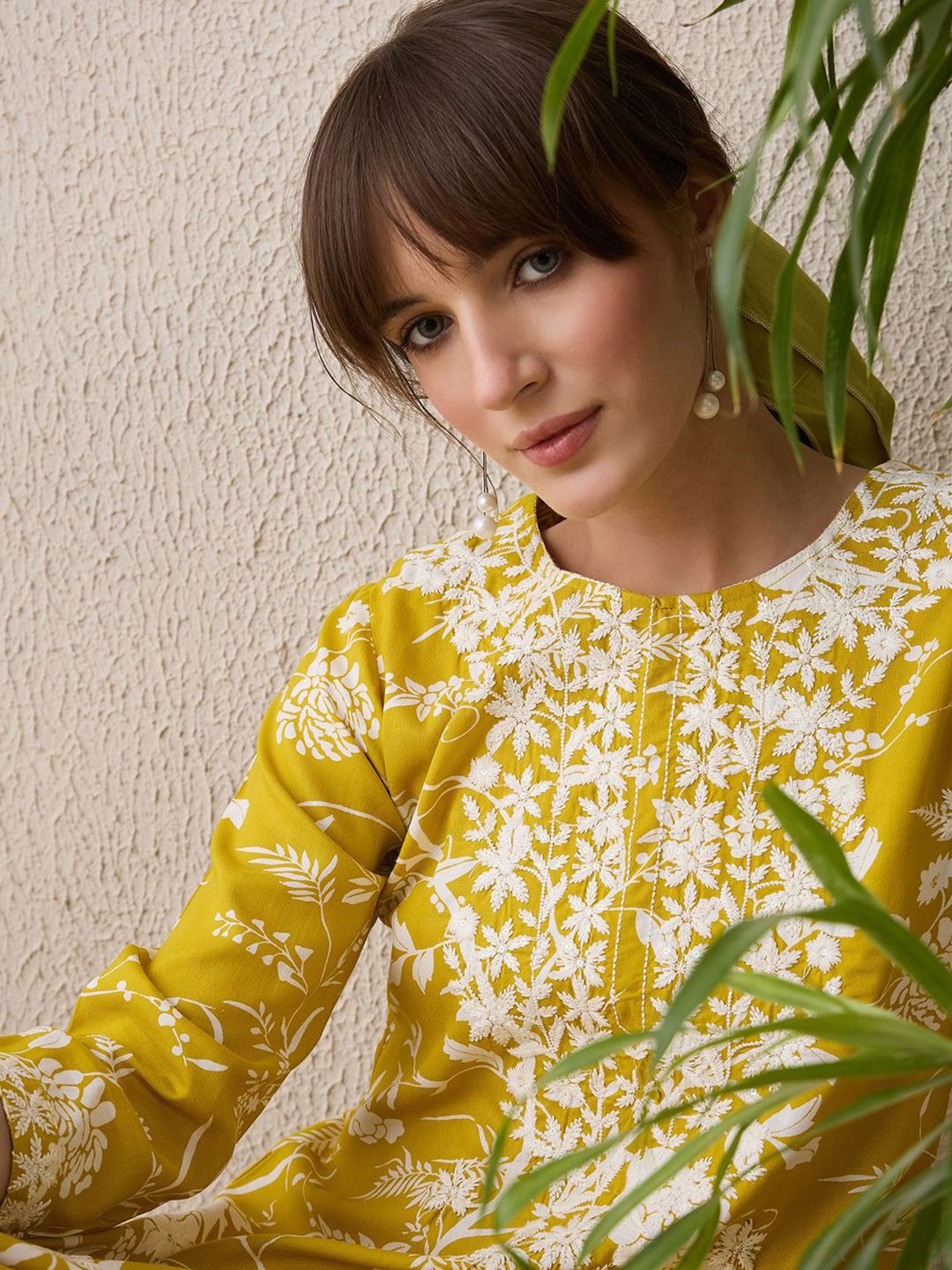 Indo Era Floral Embroidered Thread Work Straight Kurta