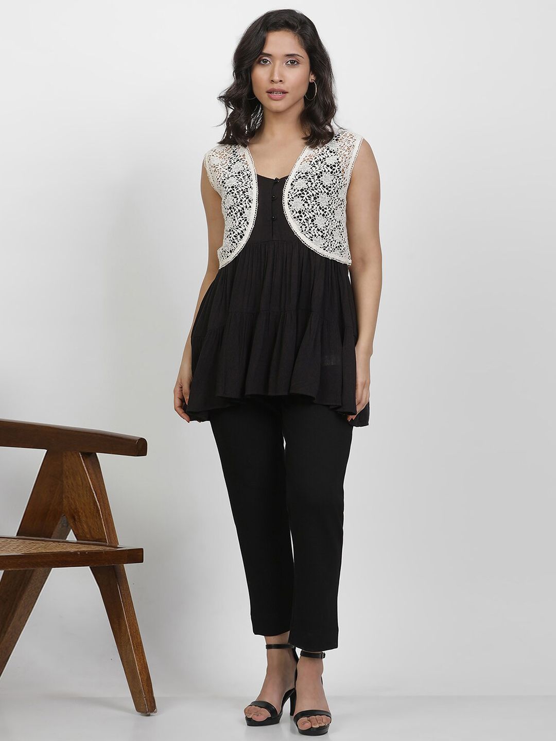 W Women Mid-Rise Slim Fit Regular Trouser