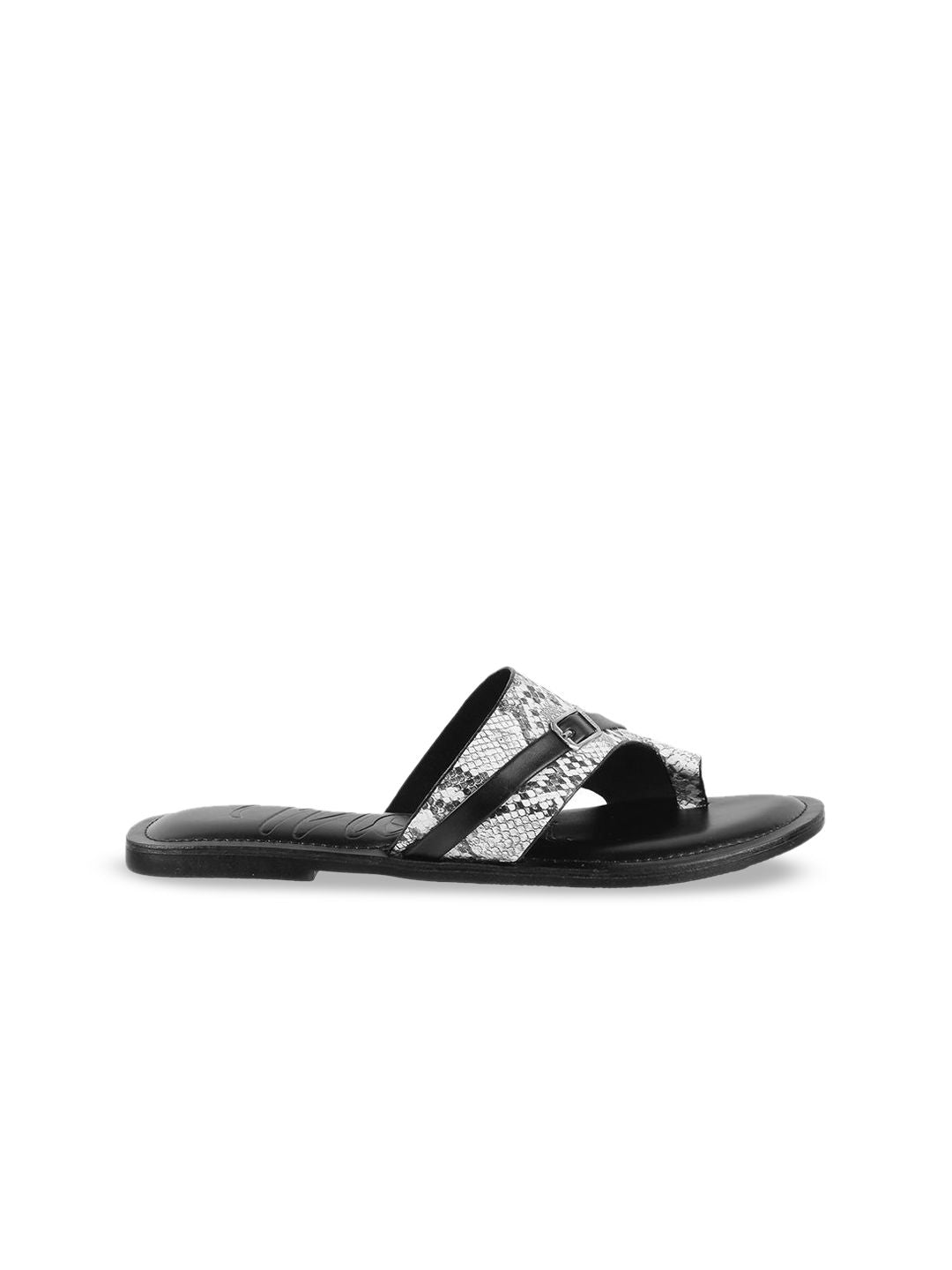 Mochi Women Textured One Toe Flats
