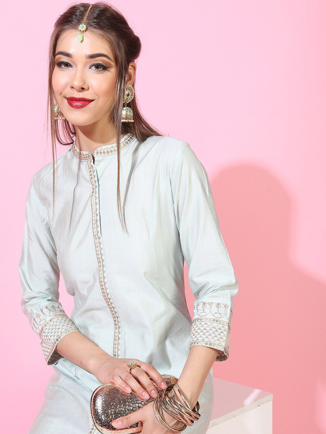 Vishudh Women Green Solid Viscose Rayon Kurta with Trouser