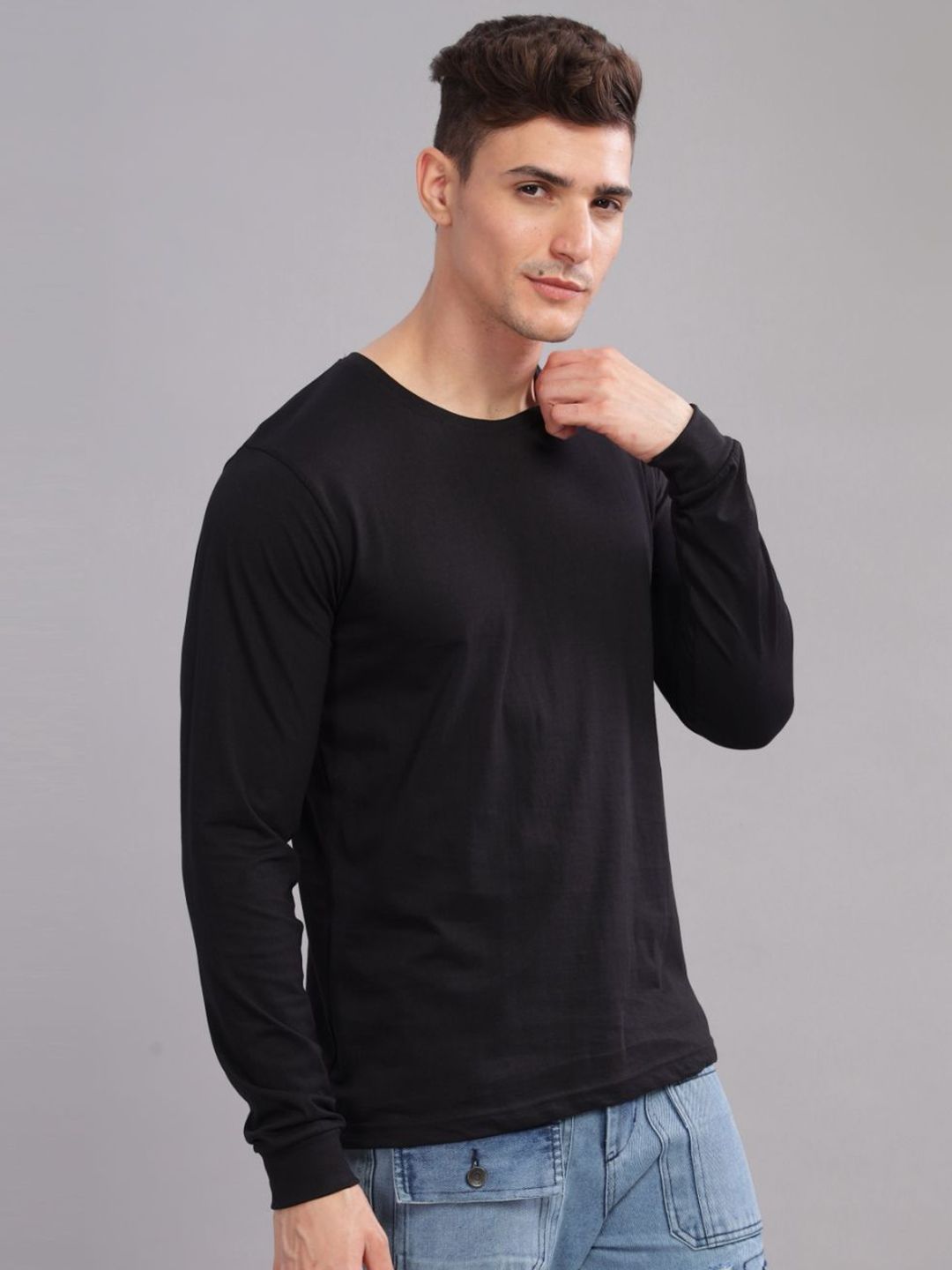 ADRO Men Solid Round Neck T-shirt
