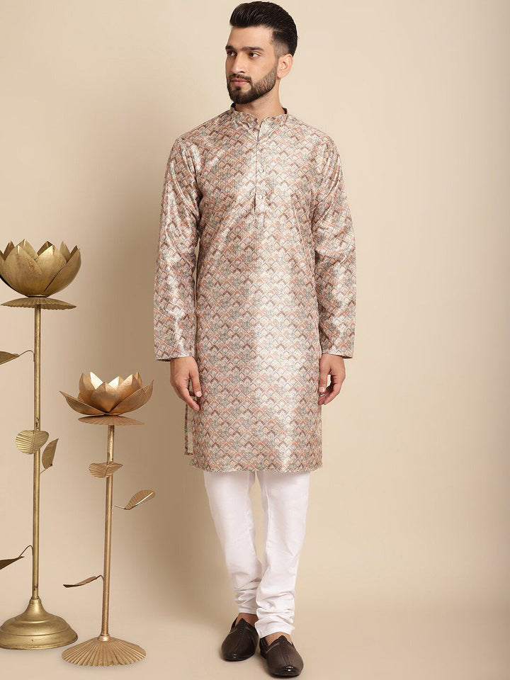 Motif Etnik Anouk Bercetak Kurta Sutera Jacquard dengan Churidar