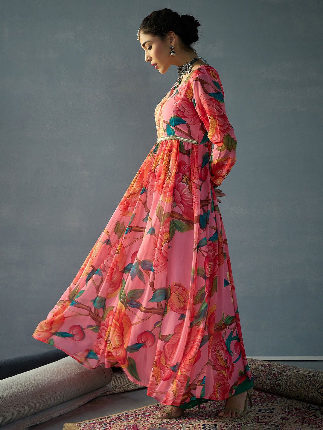 Shae by SASSAFRAS Women Floral Printed Floral Georgette Anarkali Kurta