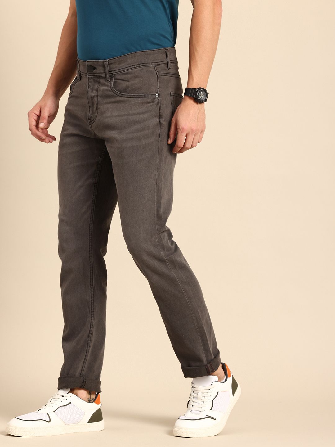 Menjadi Lelaki Slim Fit Light Fade Stretchable Jeans