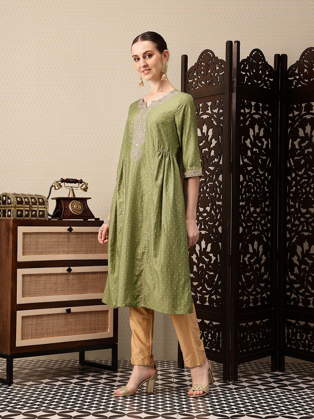 House of Pataudi Polka Dot Printed Sequinned A-Line Jashn Kurta