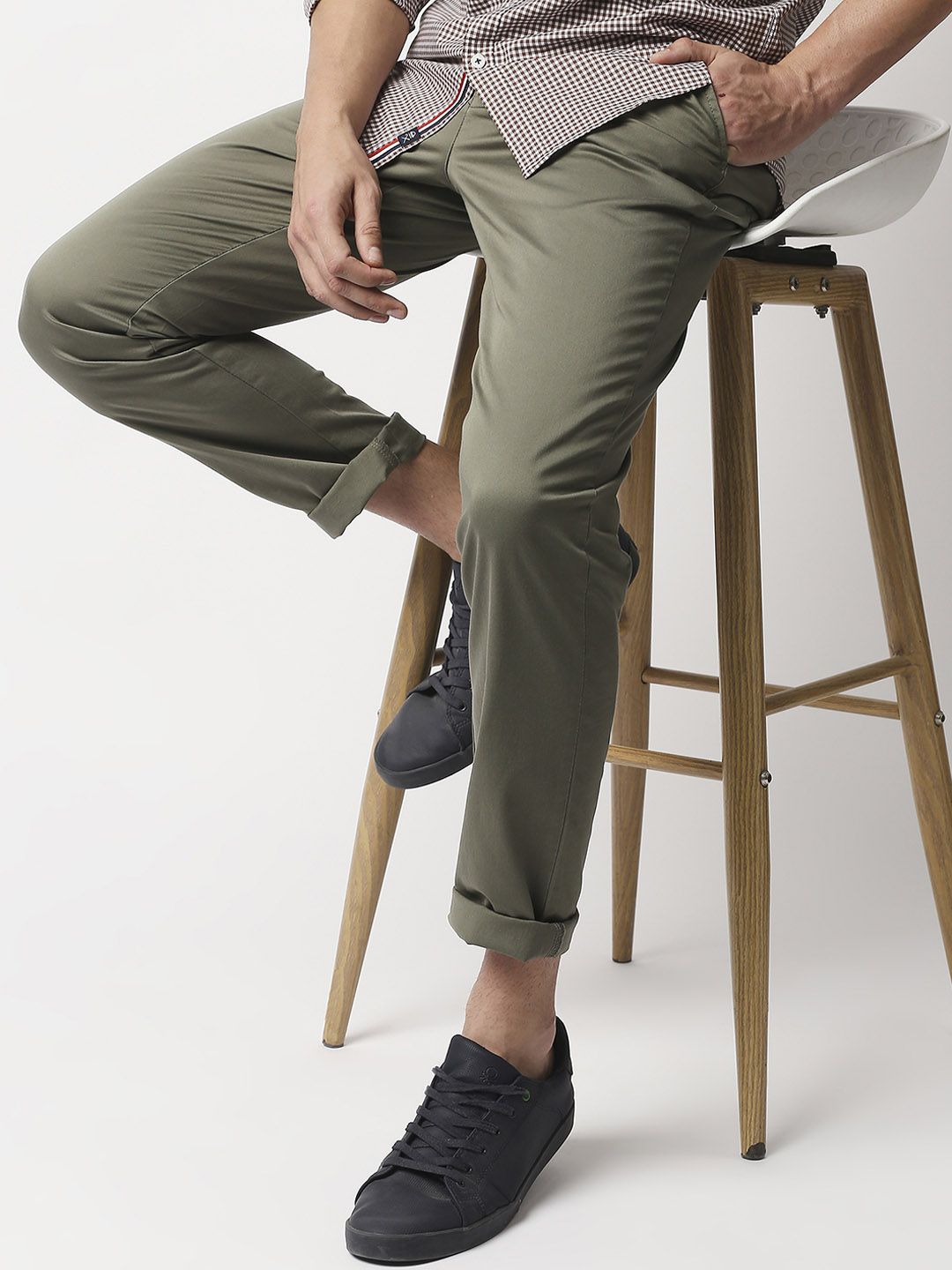 Thomas Scott Men Olive Green New Millennium Fit Easy Wash Trousers