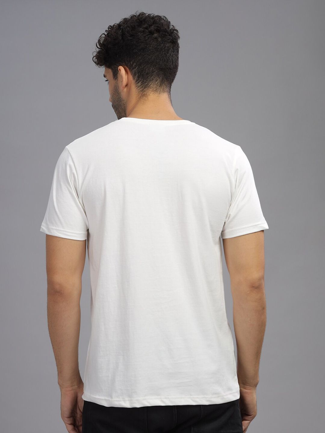 ADRO Colourblocked Regular Fit Cotton T-shirt