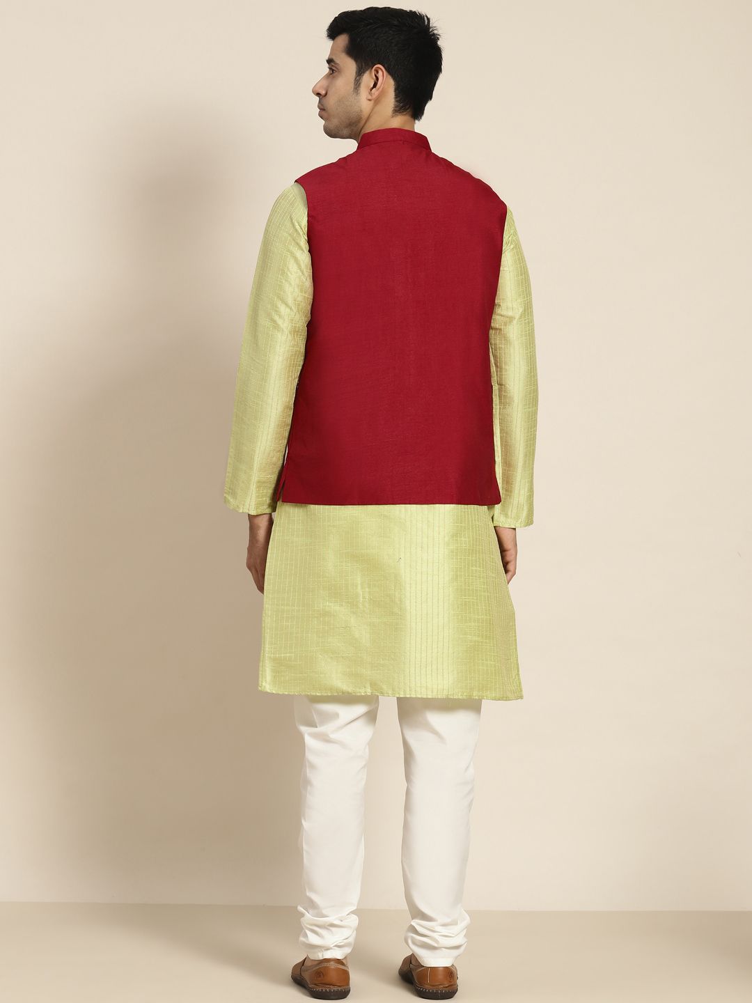 SOJANYA Men Woven Design Kurta with Churidar with Nehru Jacket