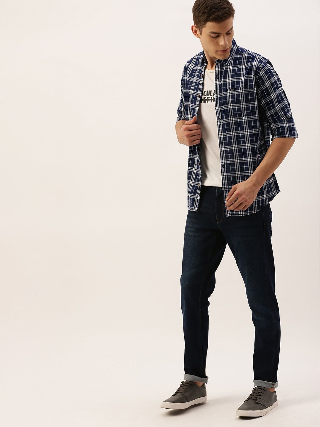 The Indian Garage Co Men Navy Blue & White Slim Fit Checked Casual Shirt