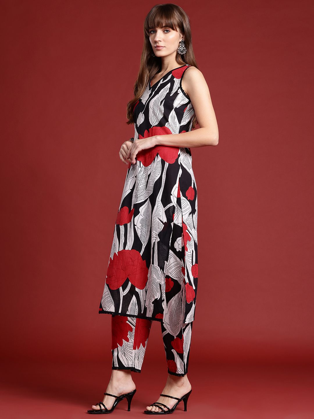 Indo Era Floral Printed Lace Detailed Pure Cotton Kurta with Trousers