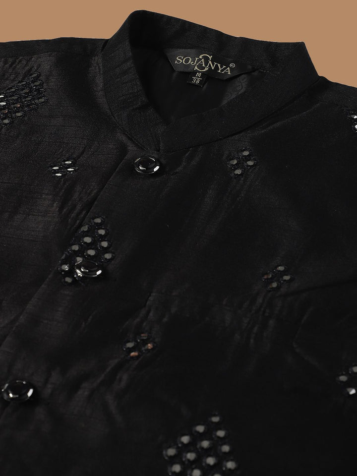 SOJANYA Etnik Sulam Labuci Kapas Tulen Kurta & Churidar Dengan Jaket Nehru