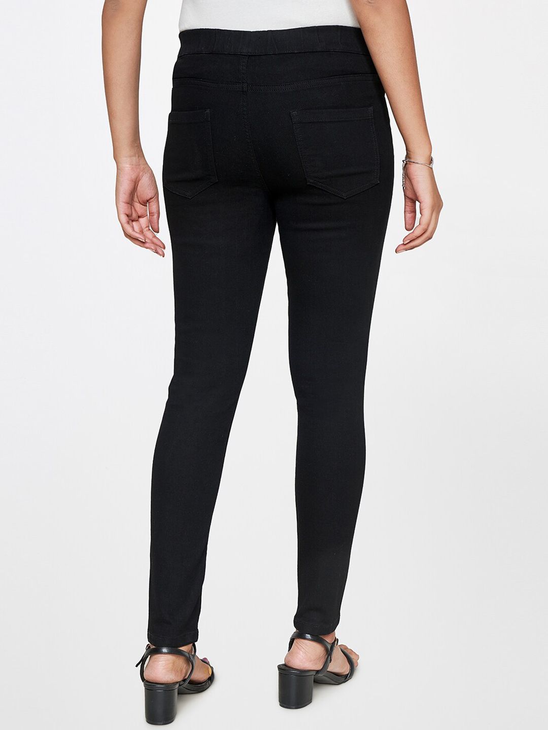 AND Women Skinny Fit Mid-Rise Jeggings