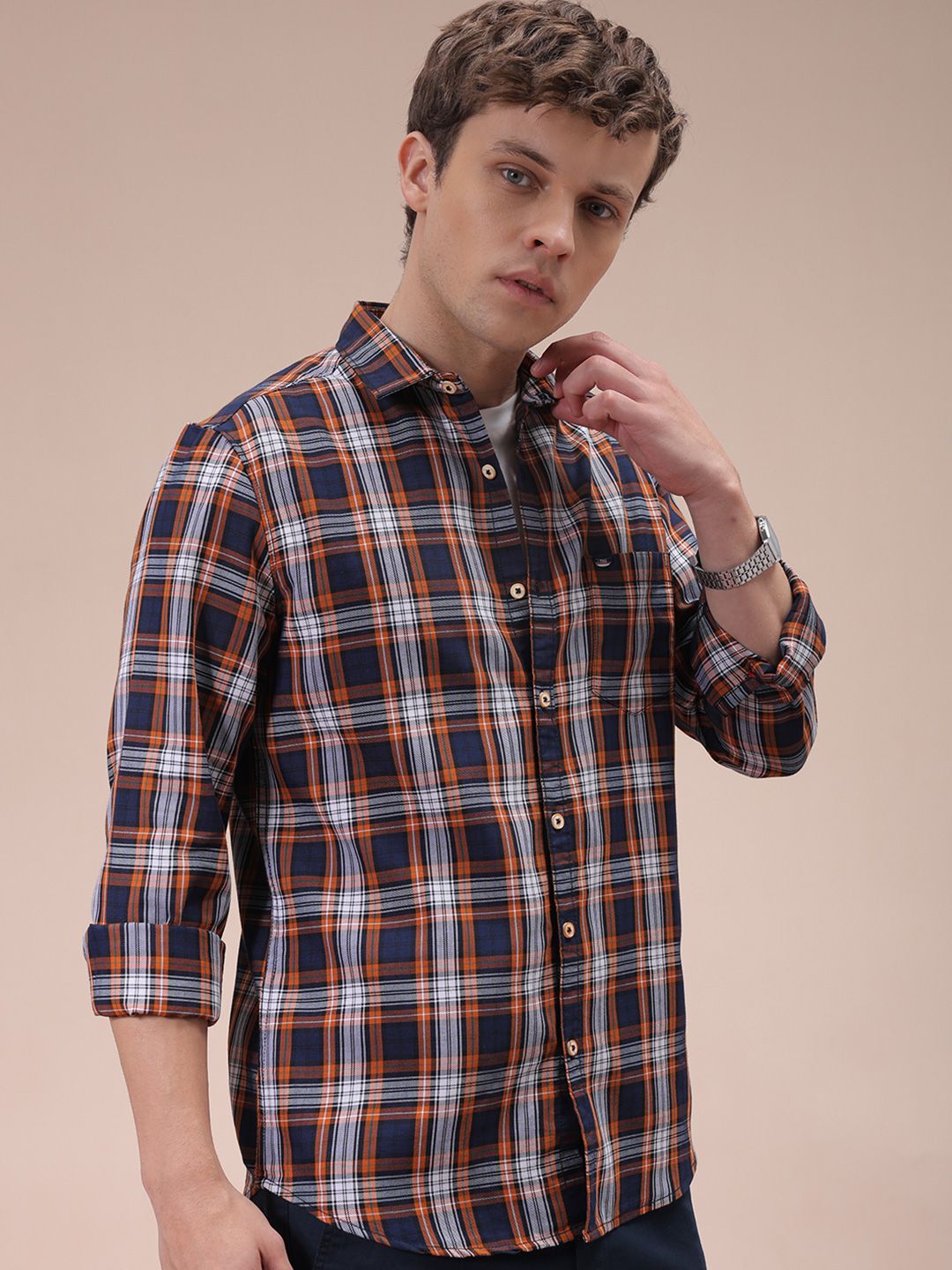 The Indian Garage Co Men Slim Fit Checked Spread Collar Casual Shirt