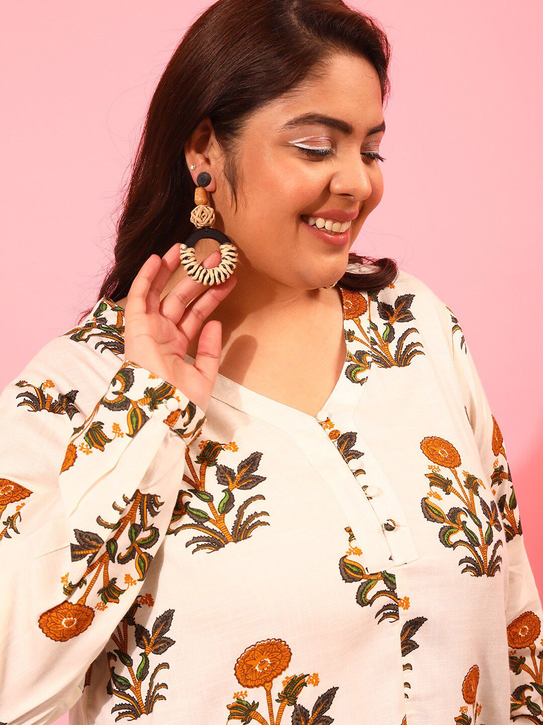 CURVY STREET Floral Print Long Sleeves Top