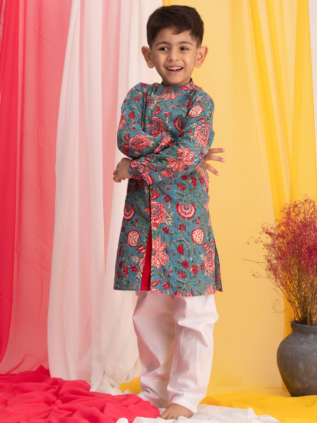 VASTRAMAY Boys Floral Printed Straight Kalamkari Pure Cotton Kurta With Pyjamas