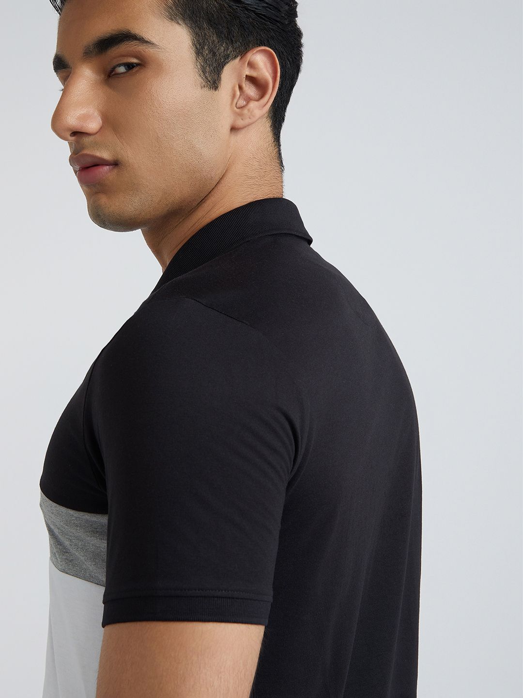 Park Avenue Colourblocked Polo Collar Slim Fit T-shirt