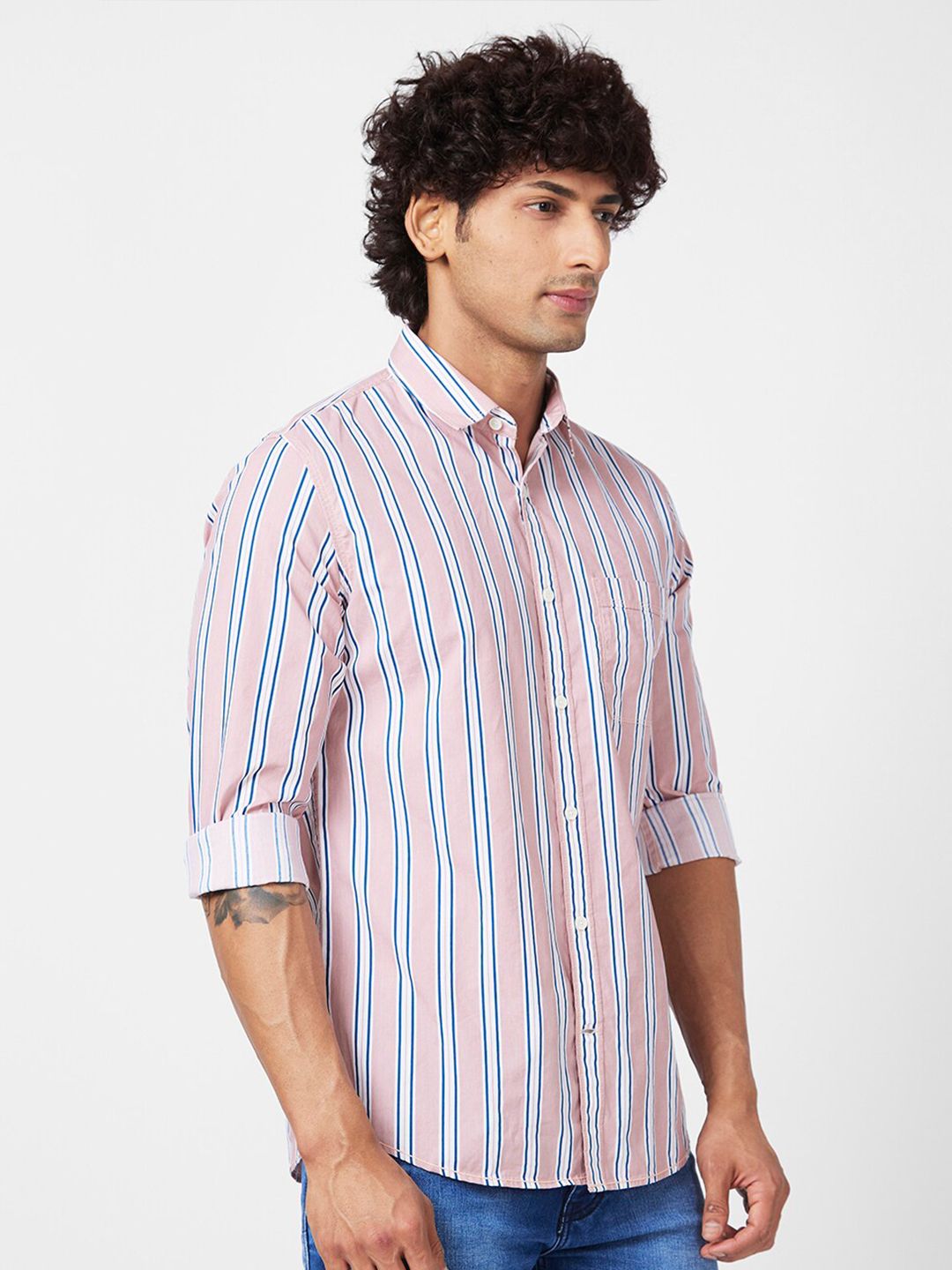 SPYKAR Slim Fit Vertical Striped Casual Shirt