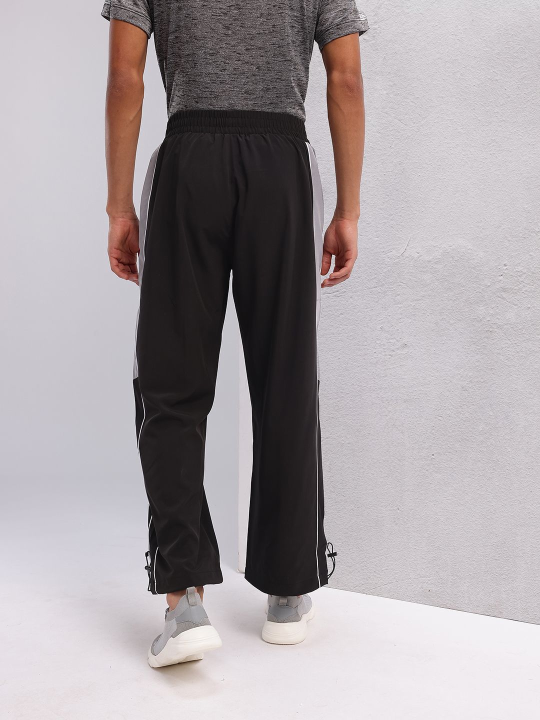 HRX by Hrithik Roshan Men Mid-Rise Colourblocked Lifestyle Track Pants with Toggle Hem