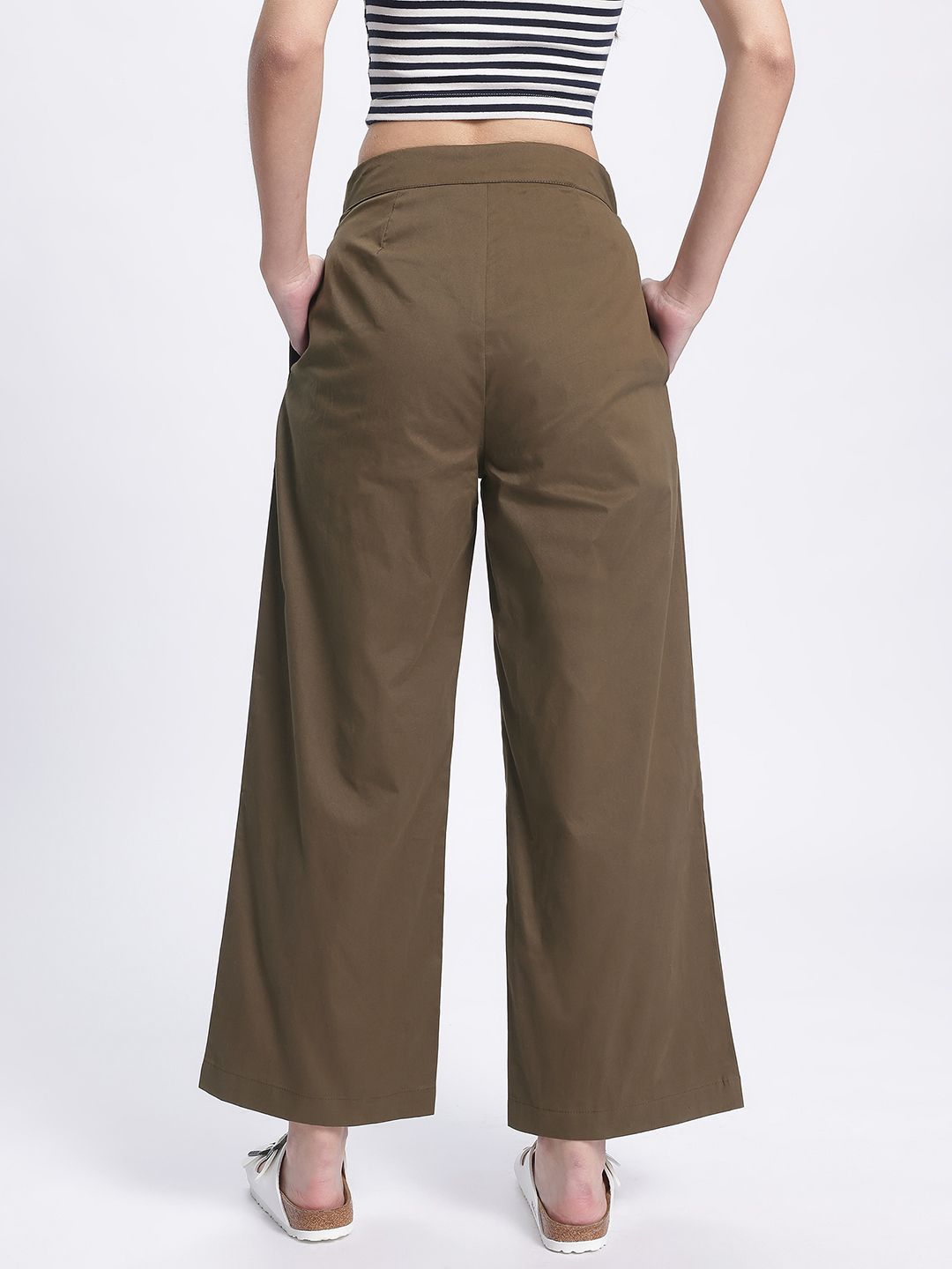 DressBerry Women Effortless Edge Pleated Cropped Trousers