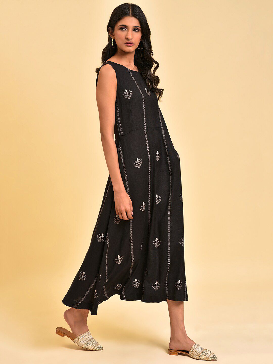W Black Embroidered Sleeveless A-Line Midi Ethnic Dress
