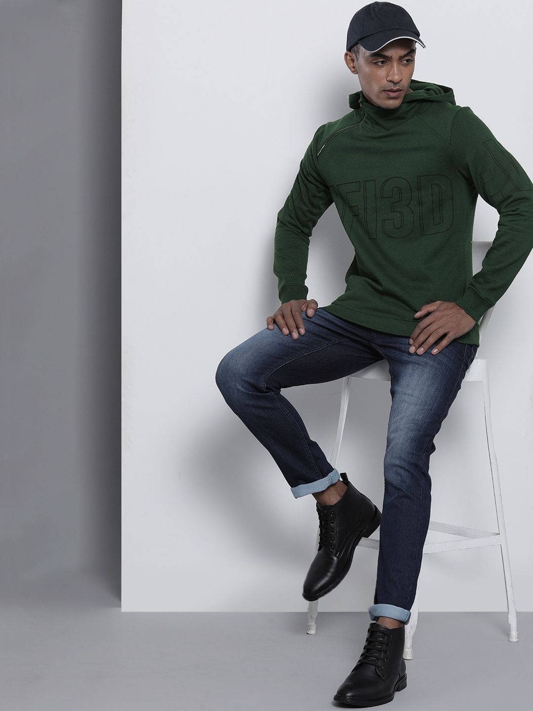 The Indian Garage Co Men Olive Green & Black Typography Print Hooded Sweatshirt