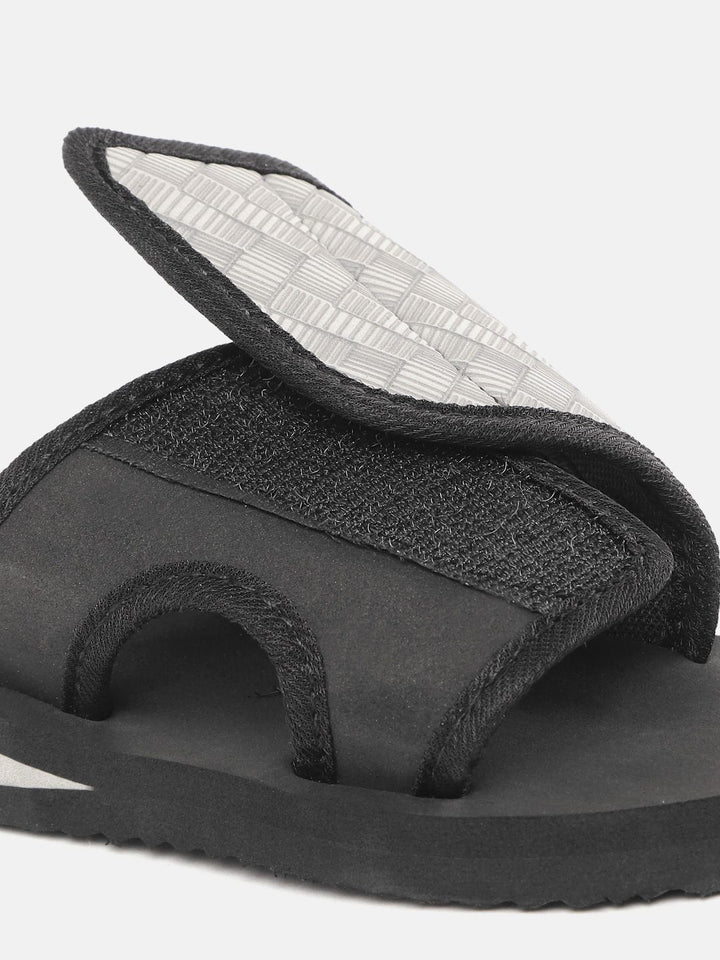 YK Boys Grey & Black Self-Design Velcro Sliders