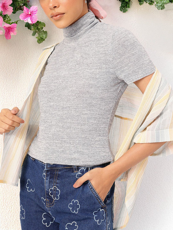 Dressberry High Neckline Chic Ribbed Top