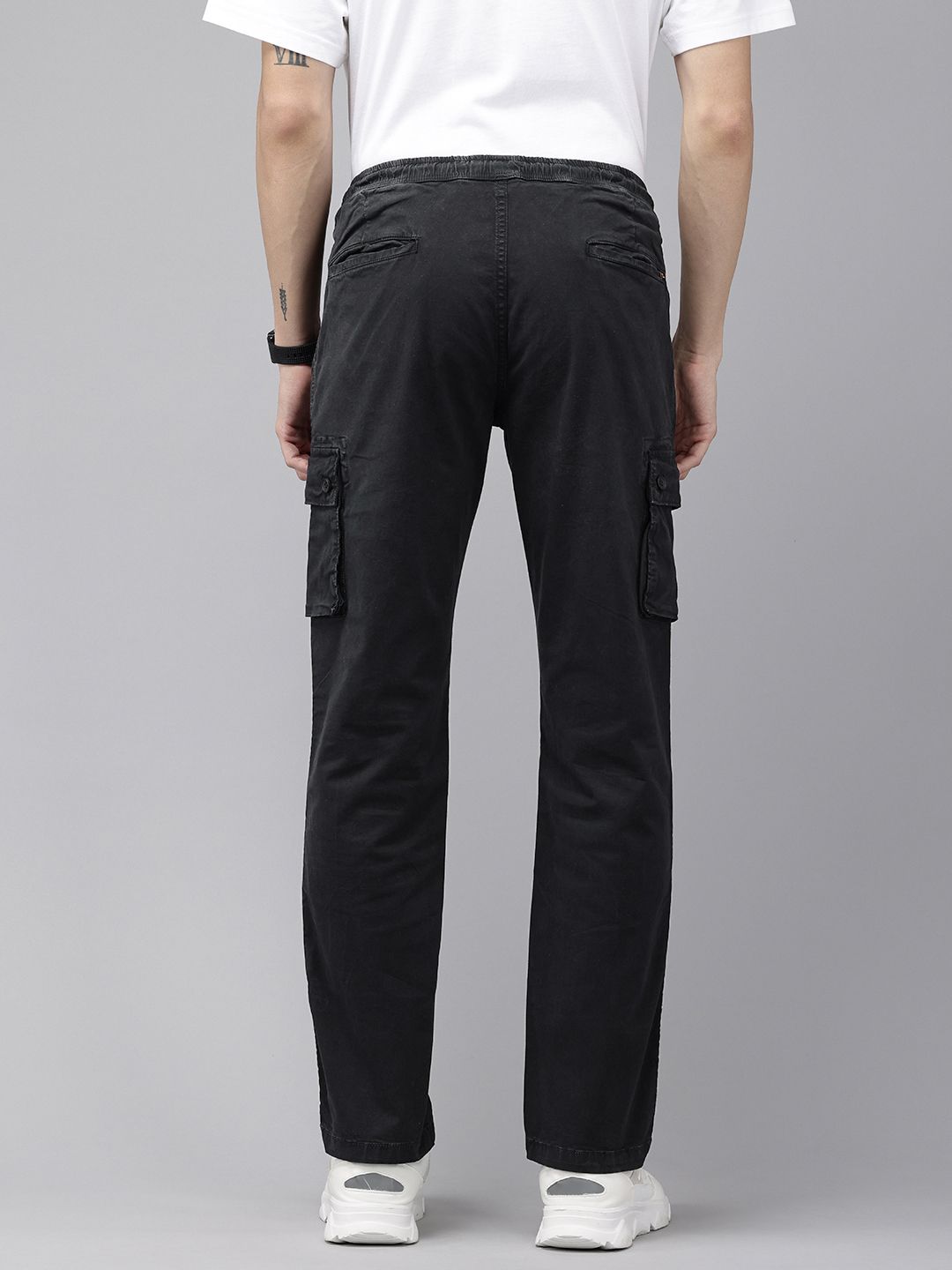 SPYKAR Men Loose Fit Cargos Trousers