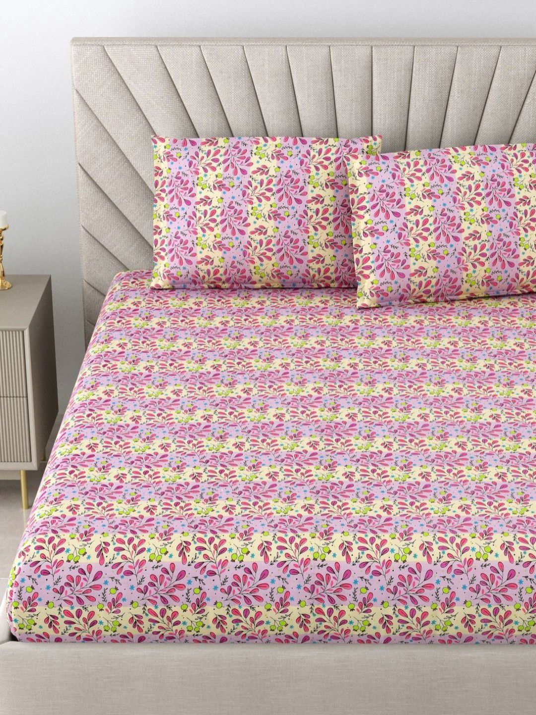 BOMBAY DYEING Dream Lover Violet Floral Cotton 104 TC Queen Bedsheet Set 2.54 x 2.24m