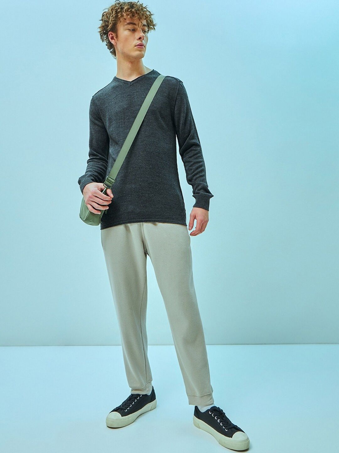 Bewakoof Men Flat Knit Sweater