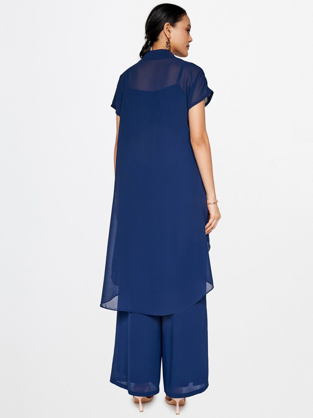 AND Printed Round Neck Top With Trousers & Shrug