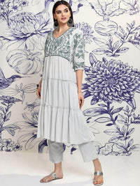 Vishudh Ethnic Motifs Embroidered V-Neck Thread Work Straight Kurta With Trousers