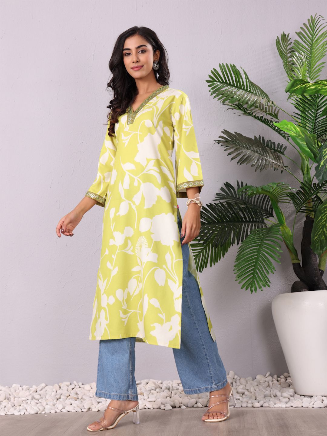 Varanga Women Floral Printed Flared Sleeves Sequinned Kurta