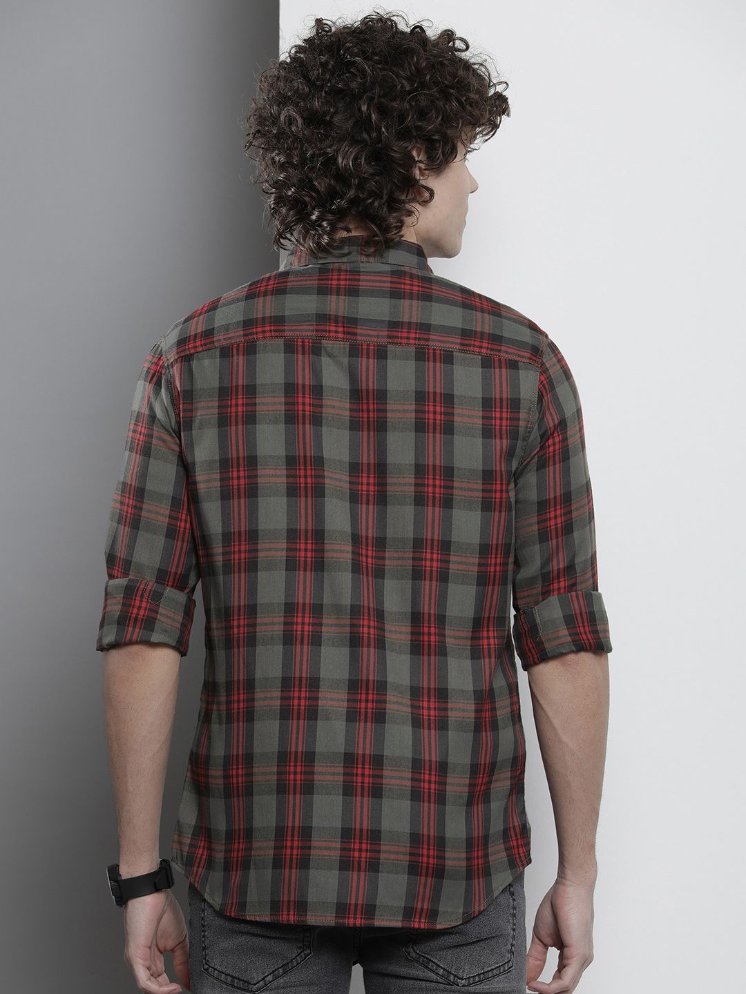 The Indian Garage Co Men Regular Fit Checked Casual Shirt