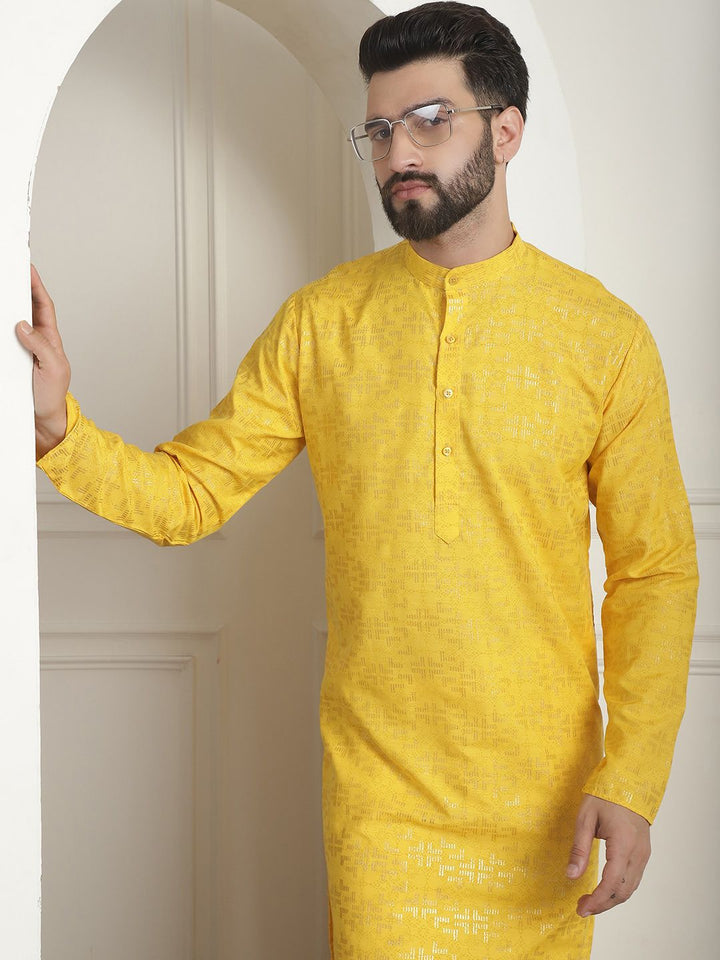 SOJANYA Mandarin Collar Thread Work Cotton Kurta