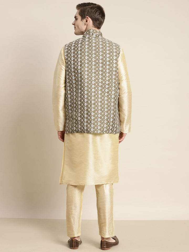 SOJANYA Men Solid Kurta with Churidar & Embroidered Ethnic Motifs Nehru Jacket