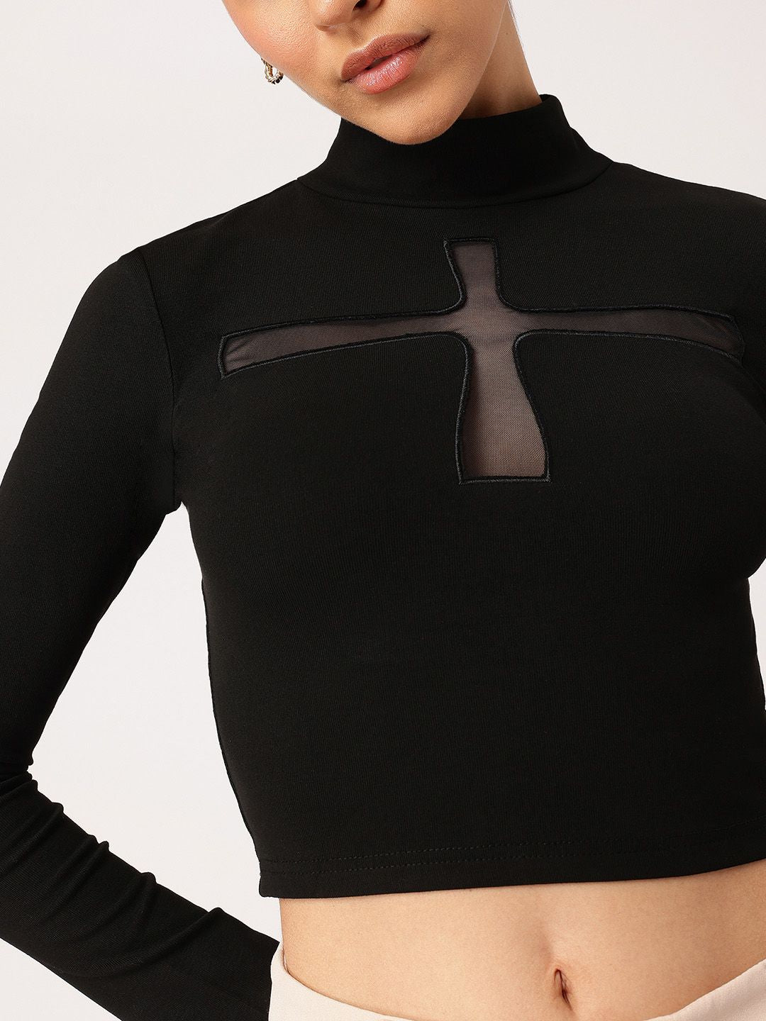 DressBerry Timeless Turtle Chic Crop Top