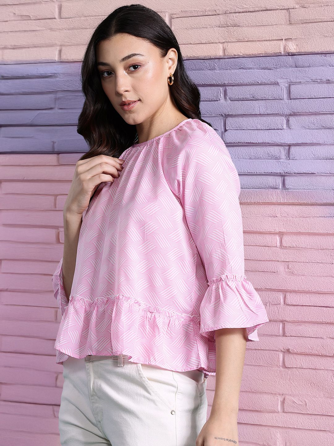 DressBerry Geometric Print Flared Sleeve Top
