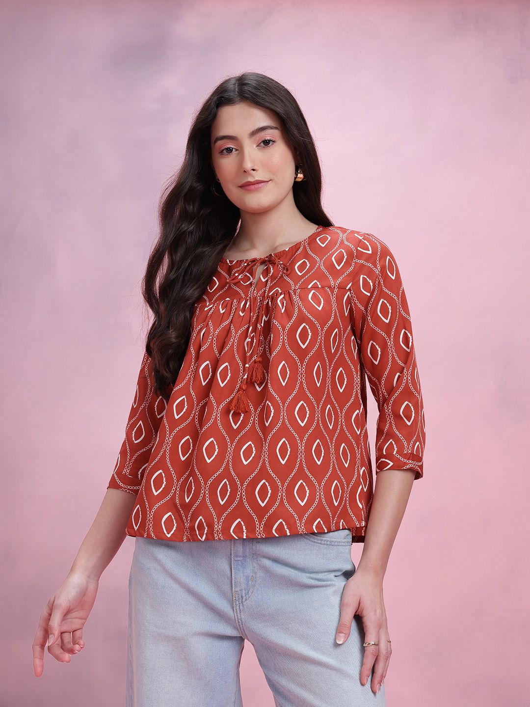 DressBerry Geometric Print Tie-Up Neck Top