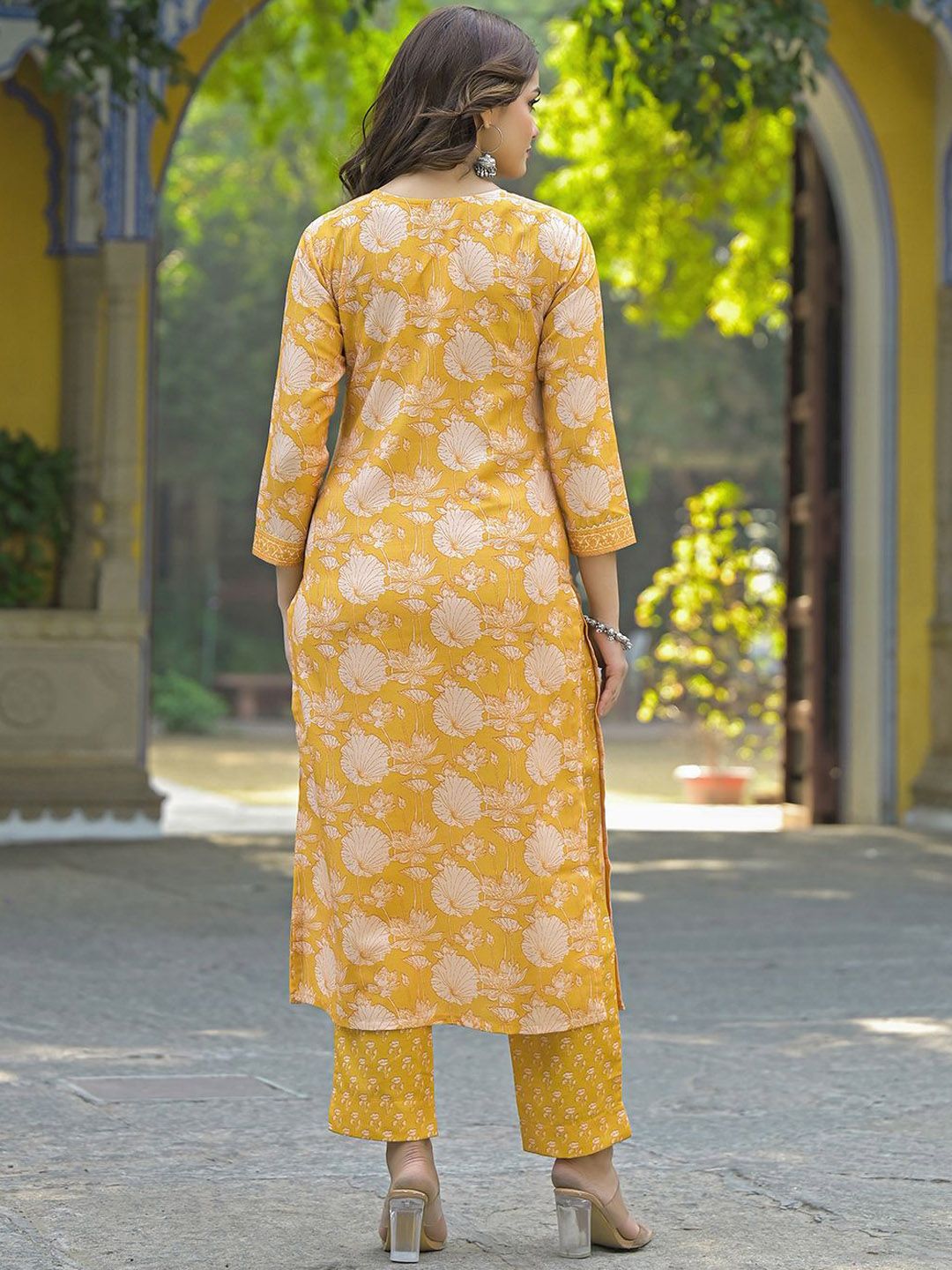 KALINI Women Floral Printed Regular Kurta with Trousers & With Dupatta