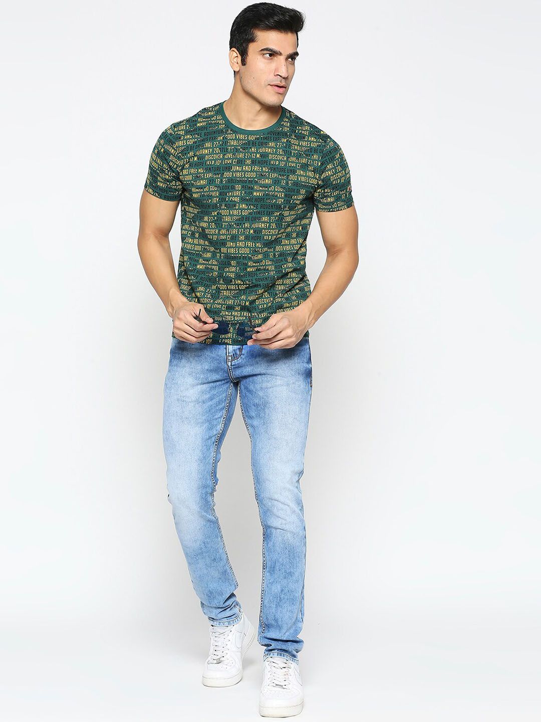 Being Human Men Skinny Fit Mid-Rise Clean Look Heavy Fade Stretchable Jeans